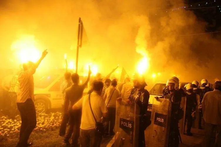 Şehitler ardından protesto