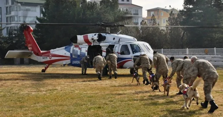 JAKEM’de köpeklere helikoptere binme ve inme eğitimi verildi