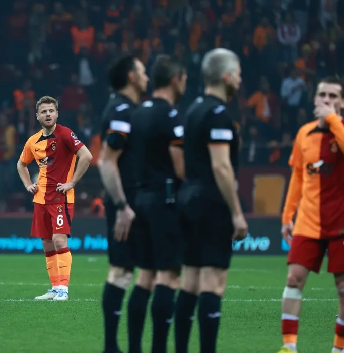 Son dakika Galatasaray haberleri: VAR konuşması ortaya çıktı! O sözler taraftarı çıldırttı... | Meğer Sacha Boey....