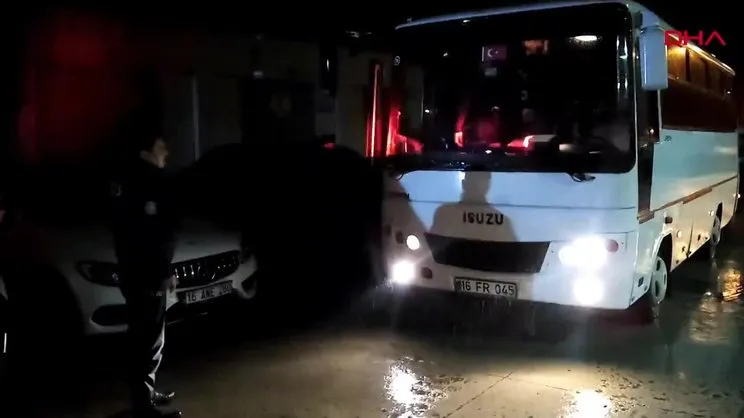 Bursa'da 17 kaçak göçmen yakalandı