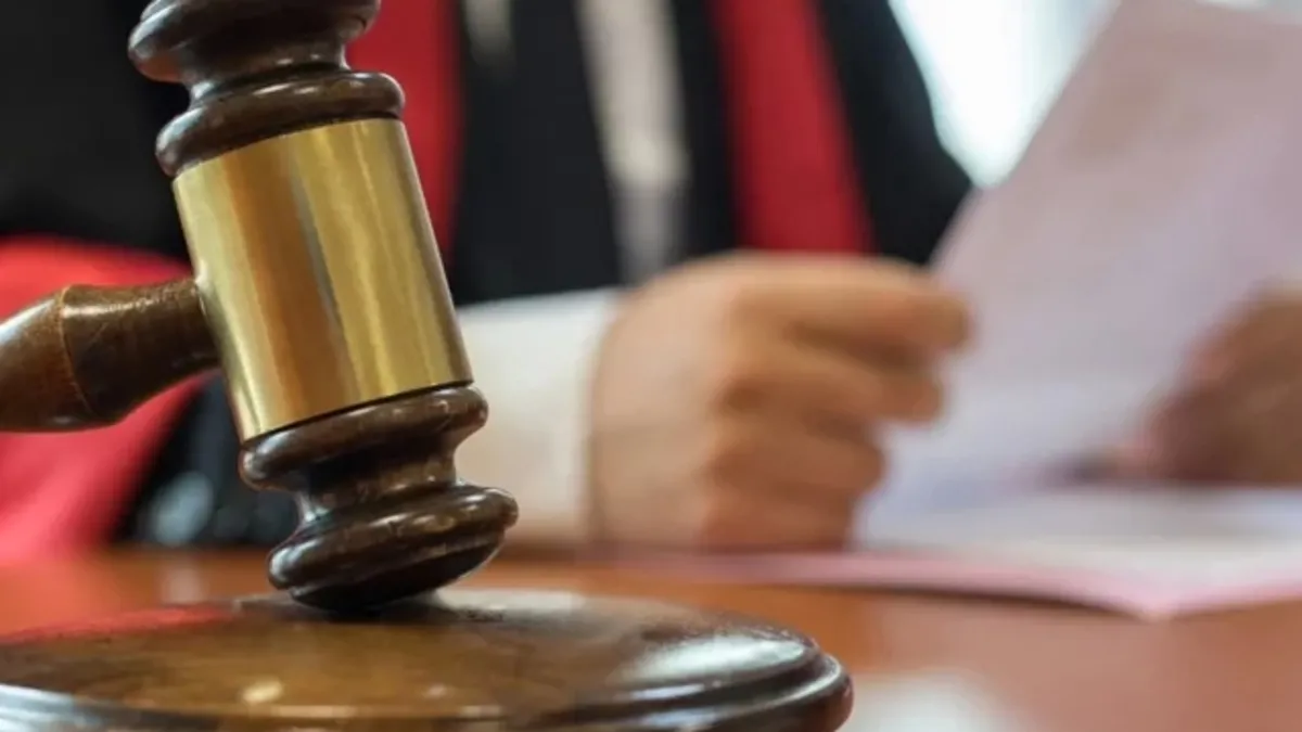 Sahte dekont davasında karar! 10 sanığa 2 yıl 1 ay ceza Sahte dekont davasında karar! 10 sanığa 2 yıl 1 ay ceza