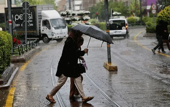 son-dakikameteoroloji-uyardi-o-illere-siddetli-yagis-ve-kar-alarmi-turkiyede-hava-degisimi-basliyor-1763015178580.jpg (870×548)