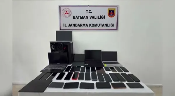 batman-merkezli-yasadisi-bahis-sucuna-yonelik-operasyon-85-milyar-lira-hesap-hareketi-tespit-edildi-102-suphel-1791890465368.jpg