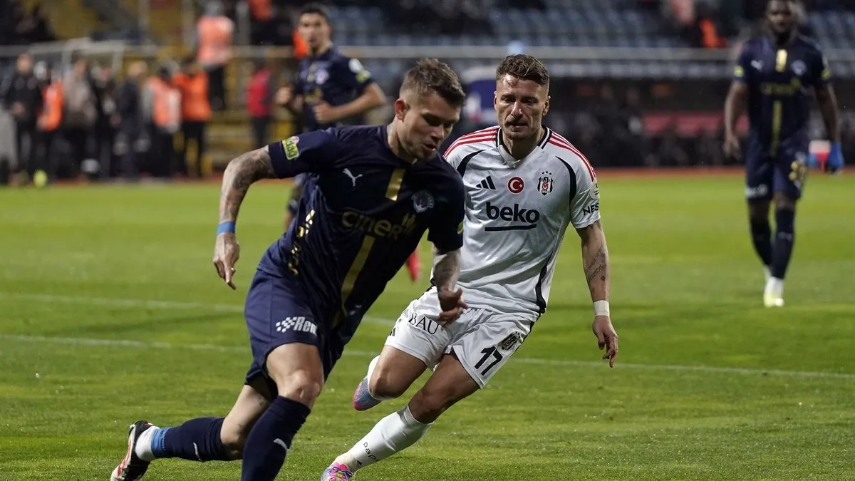 Son dakika haberi | Beşiktaş, Gedson ile 1 puanı kurtardı! Tayyip Talha 4 günde ikinci kez kızardı… Son dakika haberi | Beşiktaş, Gedson ile 1 puanı kurtardı! Tayyip Talha 4 günde ikinci kez kızardı…