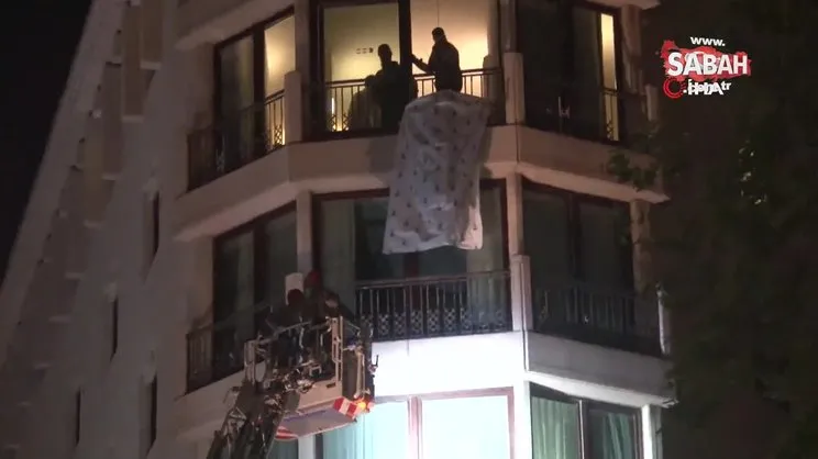Taksim’de korkunç olay! Otelin demir korkuluklarına bağladığı iple intihar etti | Video