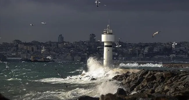 İstanbul Valiliği uyardı! Şiddetli fırtına olacak İstanbul Valiliği uyardı! Şiddetli fırtına olacak