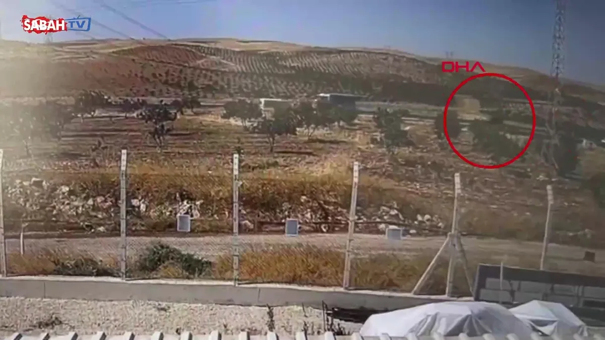 Şanlıurfa'da taziye ziyareti dönüşü feci kaza: 4 ölü, 2 ağır yaralı! Kaza anı kamerada | Video videosunu izle | Son Dakika Haberleri