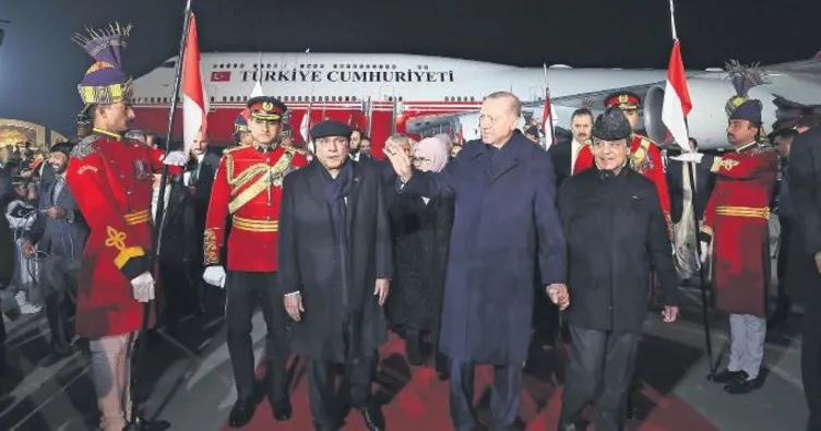 Pakistan’da muhteşem karşılama