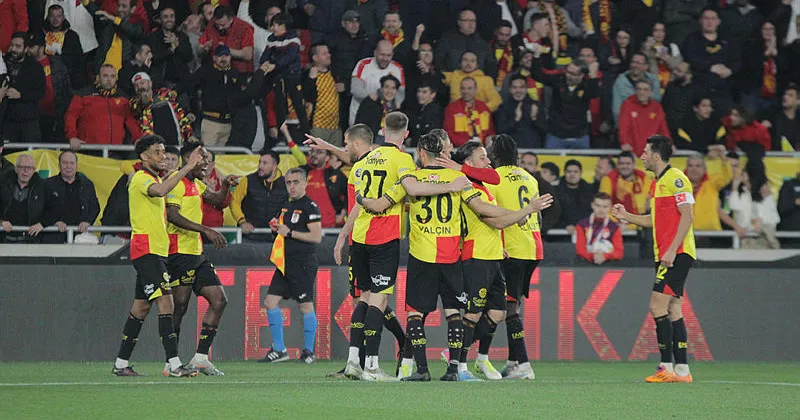 Nefes kesen karşılaşmada 3 puan Göztepe'nin! Samsunspor'un 20 maçlık serisi son buldu... - Son Dakika Spor Haberleri