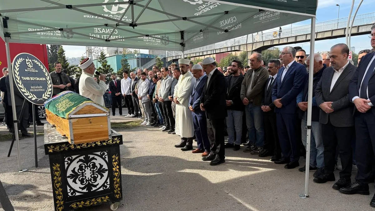 Şengül Yılmaz gözyaşlarıyla uğurlandı – Yaşam Haberleri Şengül Yılmaz gözyaşlarıyla uğurlandı – Yaşam Haberleri