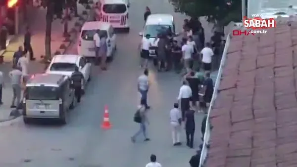 İstanbul Arnavutköy'de telefoncuda başlayıp sokağa taşan kavga kamerada | Video