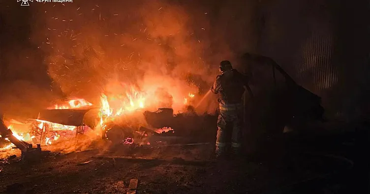 Rusya’dan Ukrayna’ya yoğun hava saldırısı: Polonya sınıra savaş uçakları konuşlandırdı