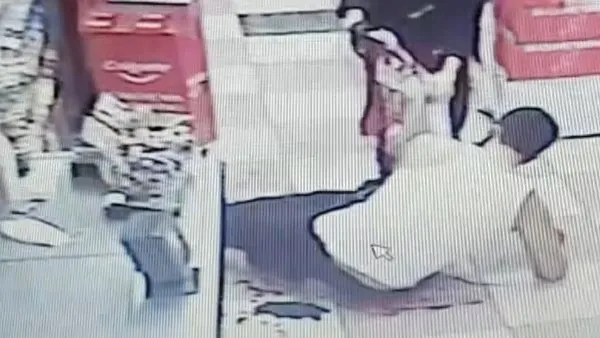 Son dakika: İstanbul'da evde karısını başka erkekle yakalayan koca bıçakla böyle dehşet saçtı | Video