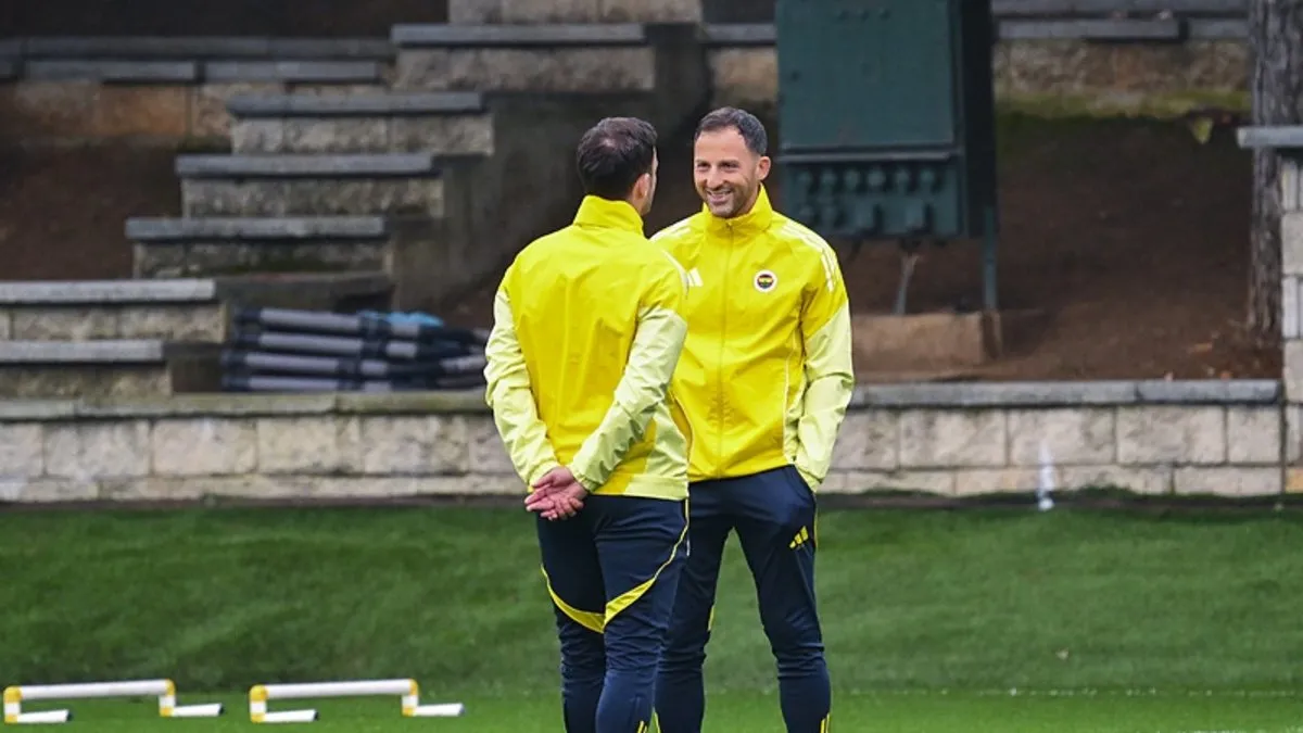 Domenico Tedesco, Viktoria Plzen maçı öncesi iki isim verdi: “Bire birleri iyi oynayan…” – Galeri Domenico Tedesco, Viktoria Plzen maçı öncesi iki isim verdi: “Bire birleri iyi oynayan…” – Galeri