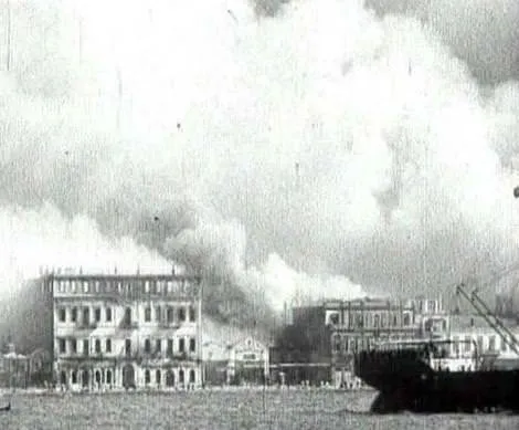 İzmir'i kim yaktı?