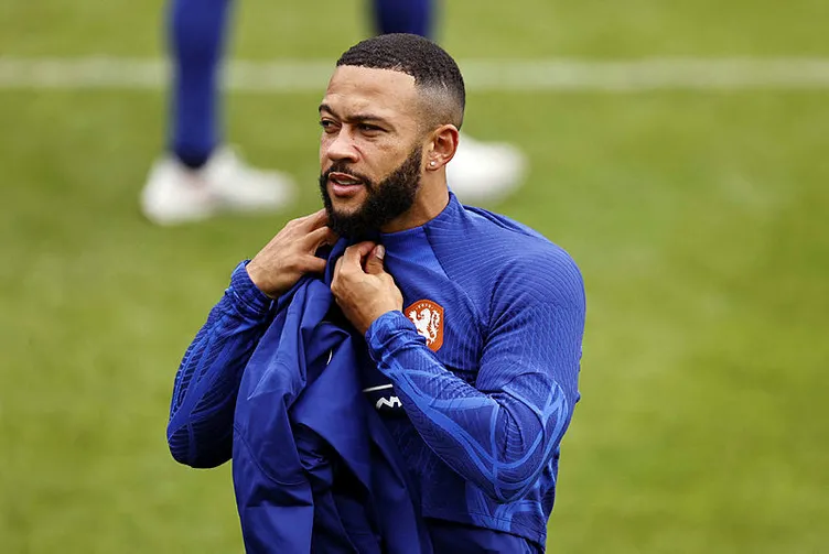 Son dakika transfer haberi: Galatasaray istedi Fenerbahçe devreye girdi! Yıldız oyuncu Süper Lig'e...