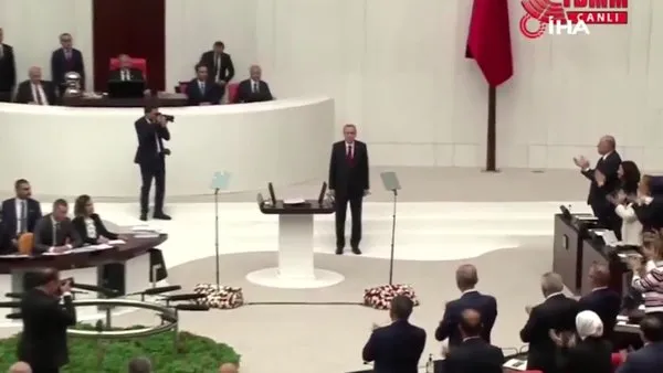 Başkan Erdoğan Meclis'e geldiği sırada CHP, İYİ Parti ve HDP grupları ayağa kalkmadı | Video