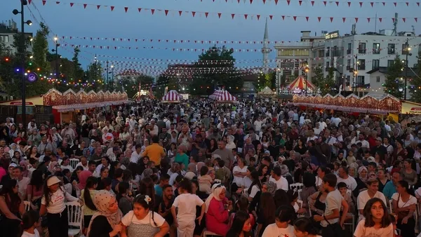 fatih-belediyesi-nostalji-gunleriyle-gecmisi-bugunle-bulusturuyor-1784815075143.jpg
