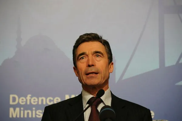 Ukrayna için yeni karar: Zelenski dünyaya duyurdu! Grubun başında Fogh Rasmussen var...