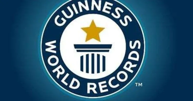 Dünyanın en garip rekorunu kırdı, Guinness Rekorlar Kitabına girdi! Görenler gözlerine inanamadı 60 saniyede tam 153 defa…