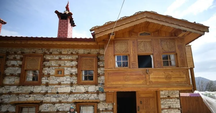 Antalya’nın tarihi düğmeli evleri ziyaretçisini mutlu ediyor
