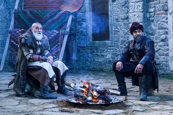 Kuruluş Osman 38. bölüm atv'de! Kuruluş Osman yeni bölümde obada Toy toplanıyor!
