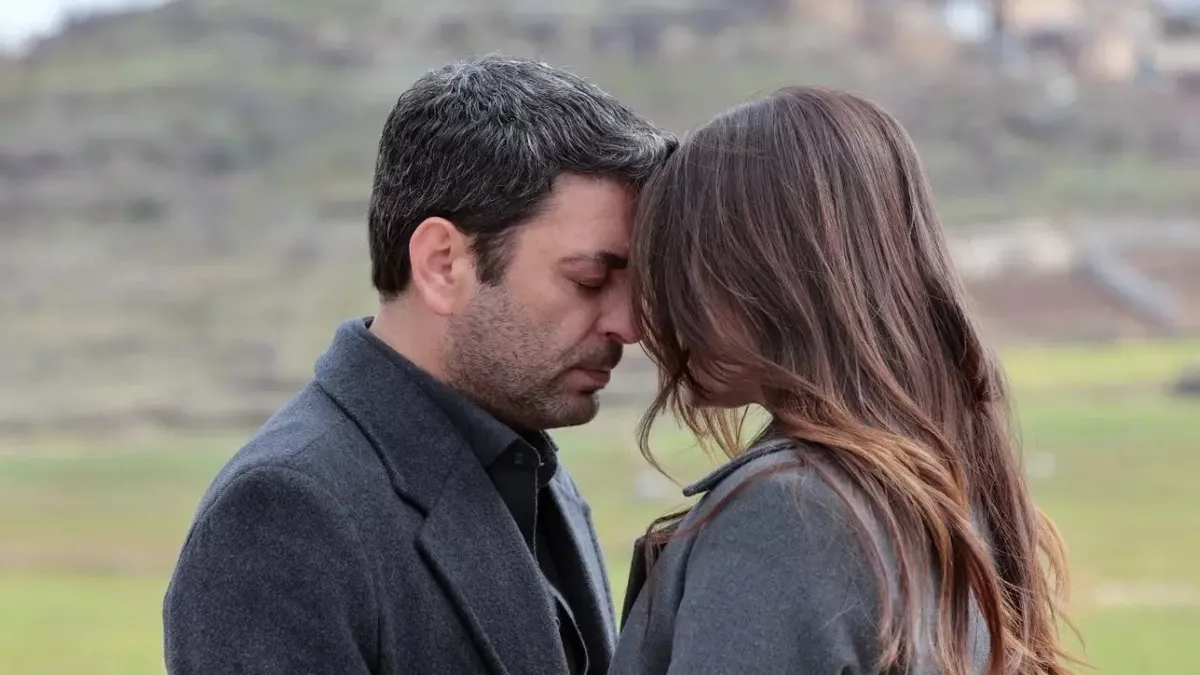 UZAK ŞEHİR 54.BÖLÜM İZLE: Cihan görmen gereken biri var! Kanal D ile Uzak Şehir son bölüm izle