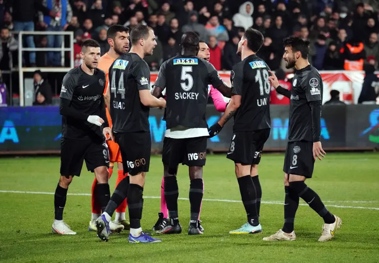 Son dakika Fenerbahçe haberi: Fenerbahçe'nin golünden önce faul var mı? Ahmet Çakar'dan olay sözleri!