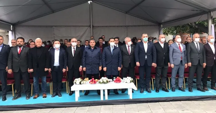 Festivalde 5 ton elma dağıtıldı