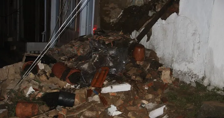 Şişli’de iki katlı ev çöktü