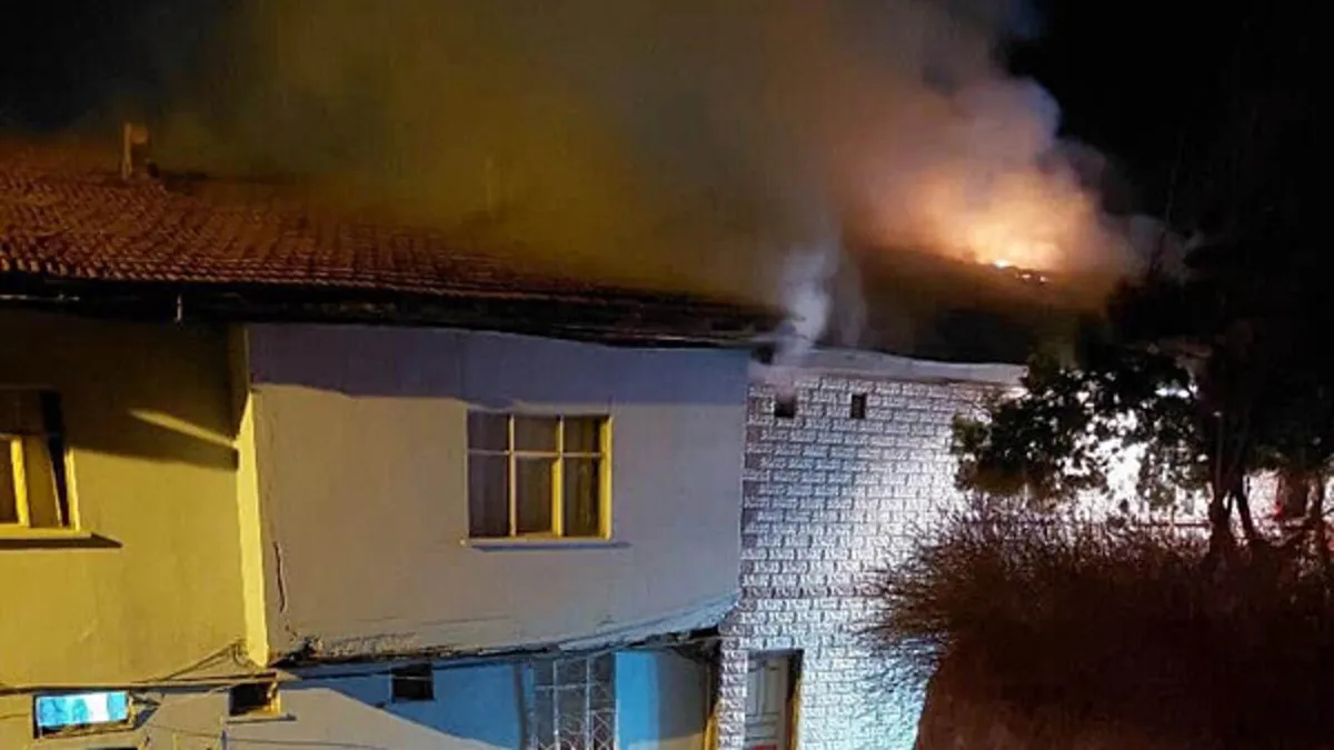 Çankırı’da 2 katlı ahşap evde yangın: 2 ölü Çankırı’da 2 katlı ahşap evde yangın: 2 ölü