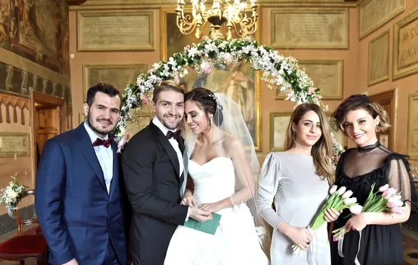 Caner Erkin'den aşk şovu