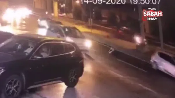 Son dakika haberi: İstanbul'da dehşet anları! Otomobilden yola atılan kadın son anda... | Video