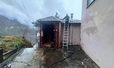 Rize'de ev yangını: 1 kişi hayatını kaybetti #rize