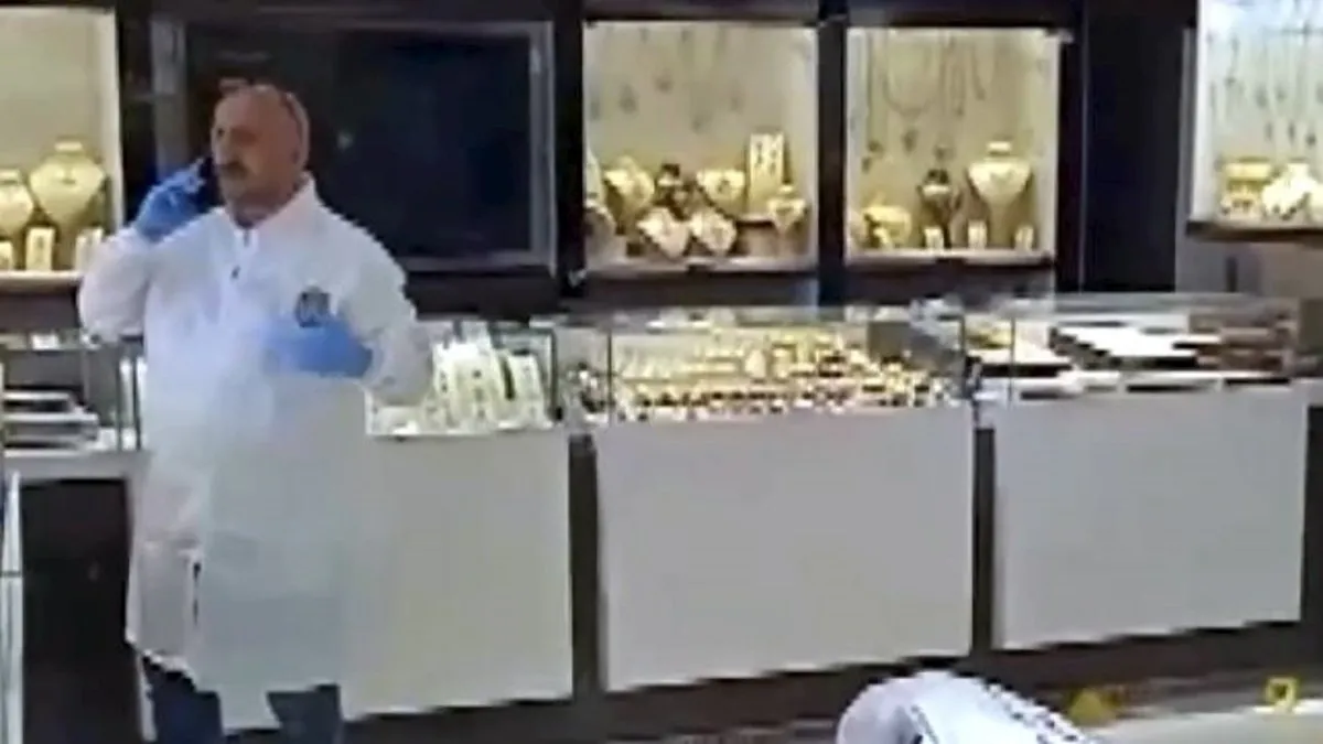 Kuyumcu soygun girişimini ateş açarak engelledi
