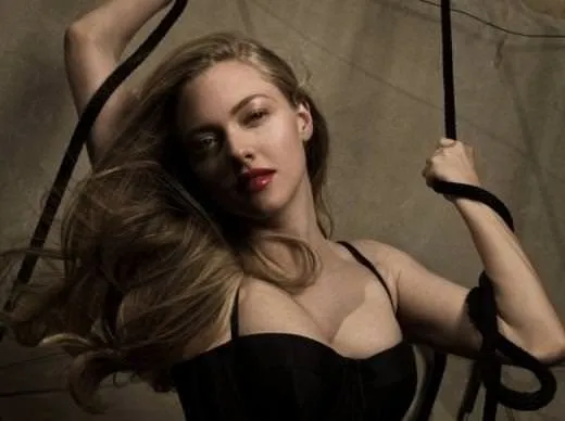 Amanda Seyfried'in şöhreti göğüslerine mal oldu