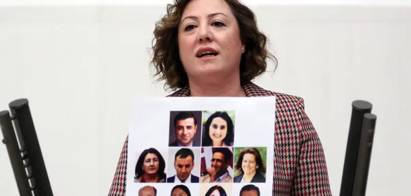 Son dakika | HDP annelerin yüreklerini böyle yakıyor! PKK için yaptıkları sınır tanımadı! 3 bin TL'ye çocuk alışverişi - 6