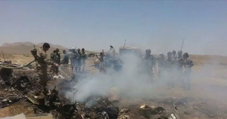 Afganistan’da 2 askeri helikopter düştü: 9 ölü
