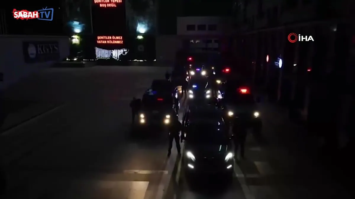 İçişleri Bakanlığı: “FETÖ terör örgütüne yönelik tarafından düzenlenen operasyonlarımızda; 298 şüpheli yakalandı” | Video videosunu izle İçişleri Bakanlığı: “FETÖ terör örgütüne yönelik tarafından düzenlenen operasyonlarımızda; 298 şüpheli yakalandı” | Video videosunu izle