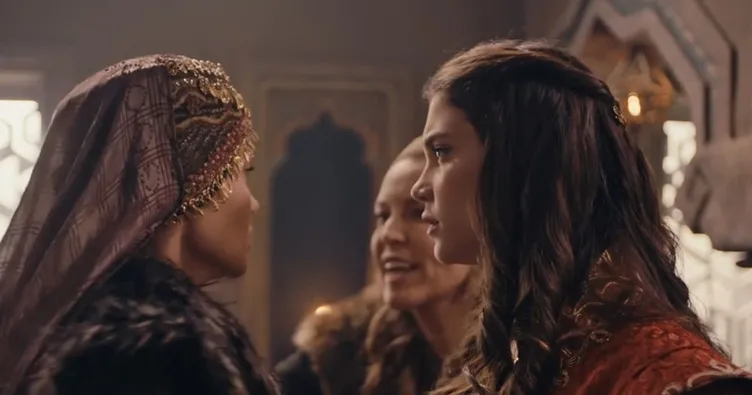 Elçim Hatun, Holofira’ya saldırdı!