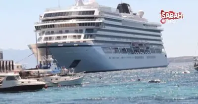 Her yıl binlerce turist getiren dev gemi bu sefer mürettebat almaya geldi | Video