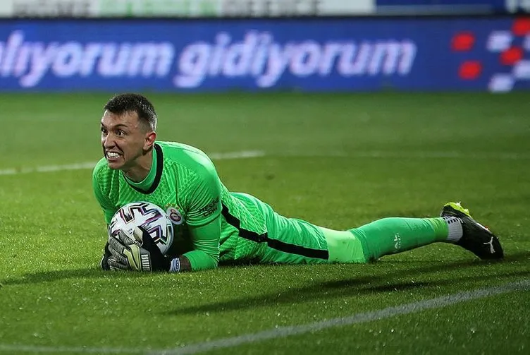 Son dakika: Galatasaray Muslera’nın sözleşmesini uzatıyor!