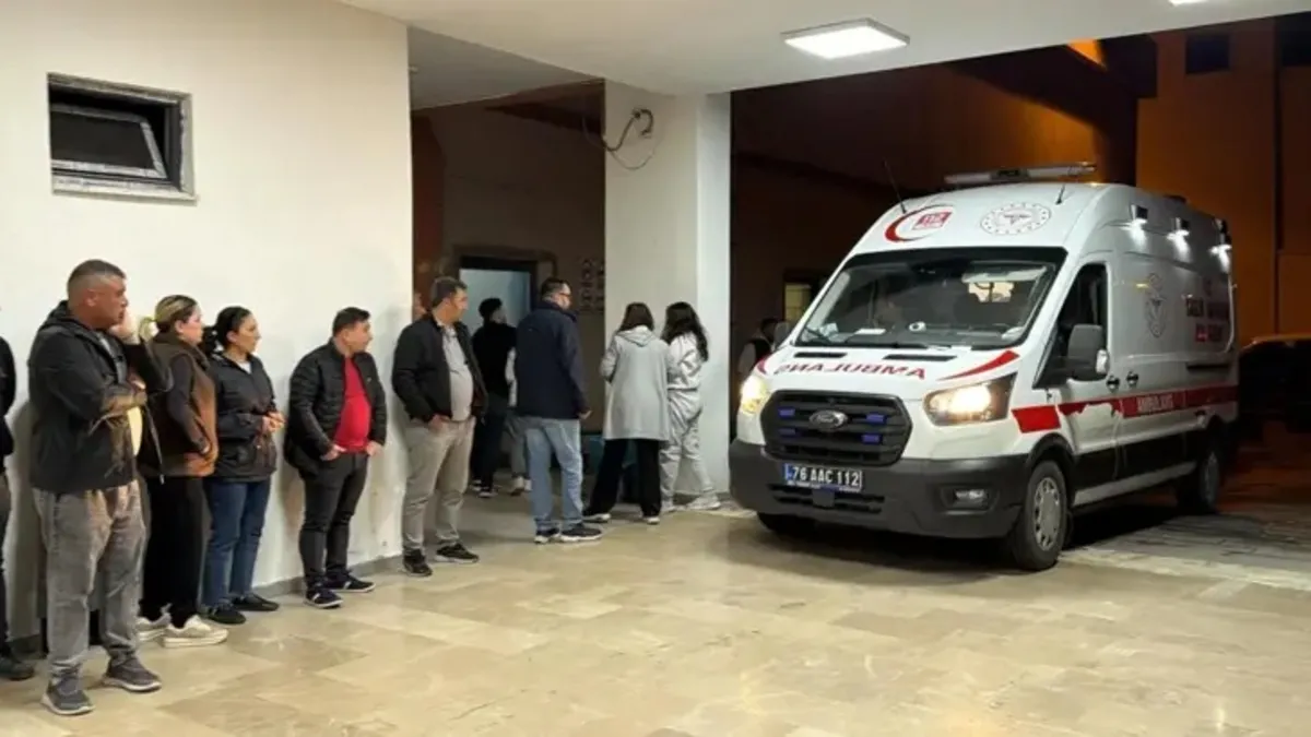 Ortaokul öğrencisi babasının tüfeğiyle oynarken arkadaşını vurdu Ortaokul öğrencisi babasının tüfeğiyle oynarken arkadaşını vurdu