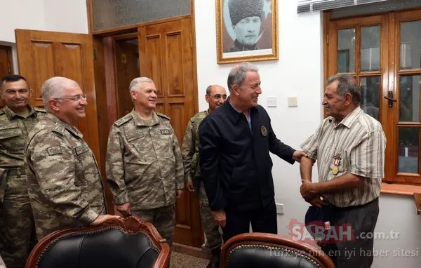 Bakan Akar ve komutanlardan Doğu Akdeniz çıkarması! Helikopterle indiler