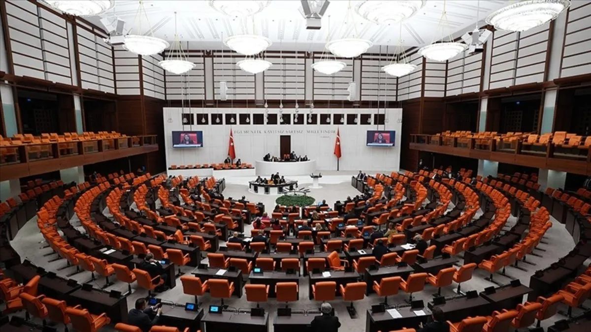 Meclis'e geliyor: Ruhsatsız silah taşıma ve çakar kullanımında cezalar artırılacak