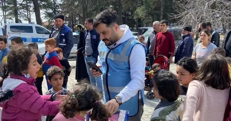 Ümraniye Belediyesi’nden depremzede çocuklara oyuncak hediyesi