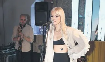 Tuana Yılmaz ‘Ne Olur Kal’ diyor