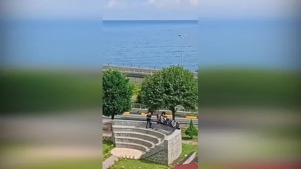 Trabzon Sürmene'de Tanıtım Parkı’na balyozlu saldırı kamerada