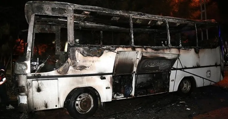 Ümraniye’de park halindeki midibüs yandı