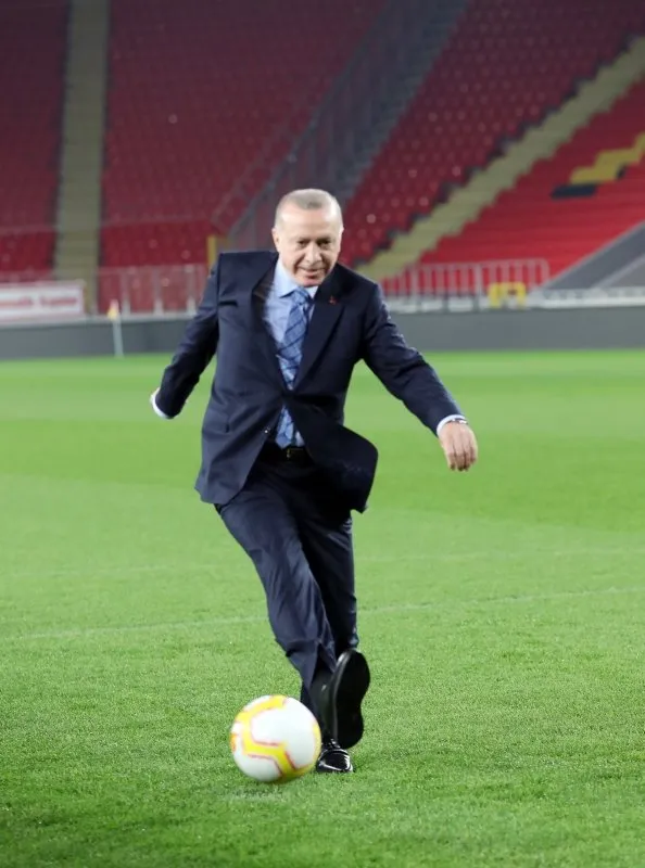 Başkan Erdoğan'dan dikkat çeken paylaşım: Durmak yok, gollere devam - Galeri - Türkiye